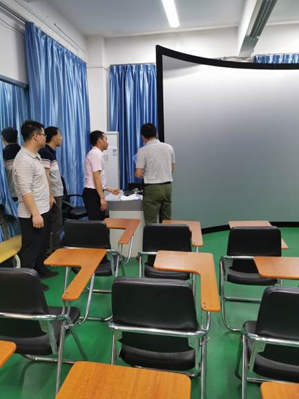 说明: E:\实训中心工作\2021年4月1日外语学院实训室检查照片\IMG_20210401_092517.jpg